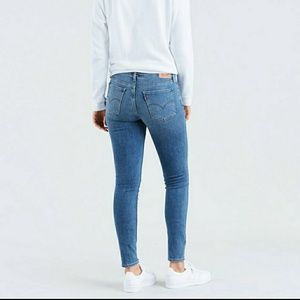 Levis 711 Skinny Jeans